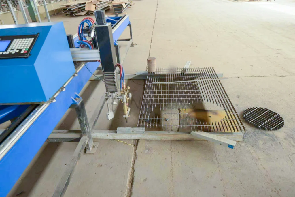 Automated Shape Cutting System for Steel Grids Grating (2)