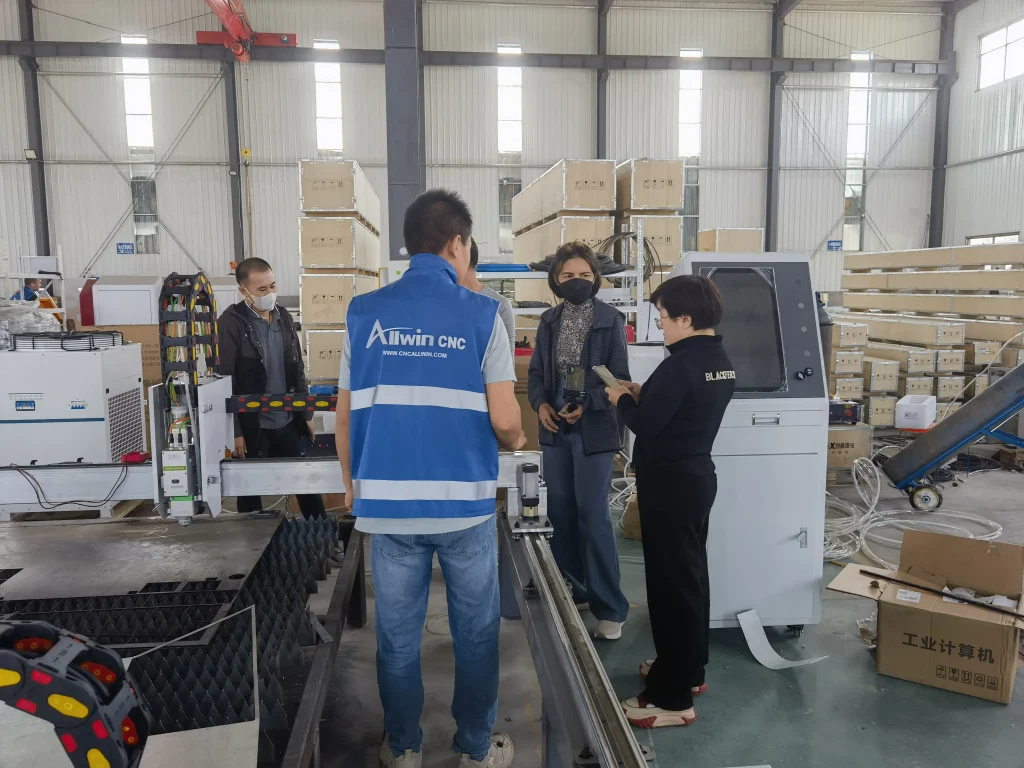 Thailand OEM customer visits fwincnc laser cutting machine factory2