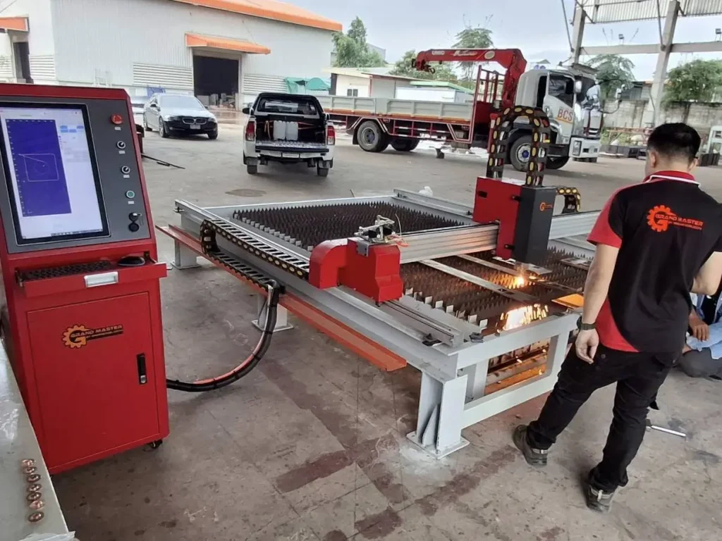 The Thai customer installed and used fwincnc portable laser cutting machine2