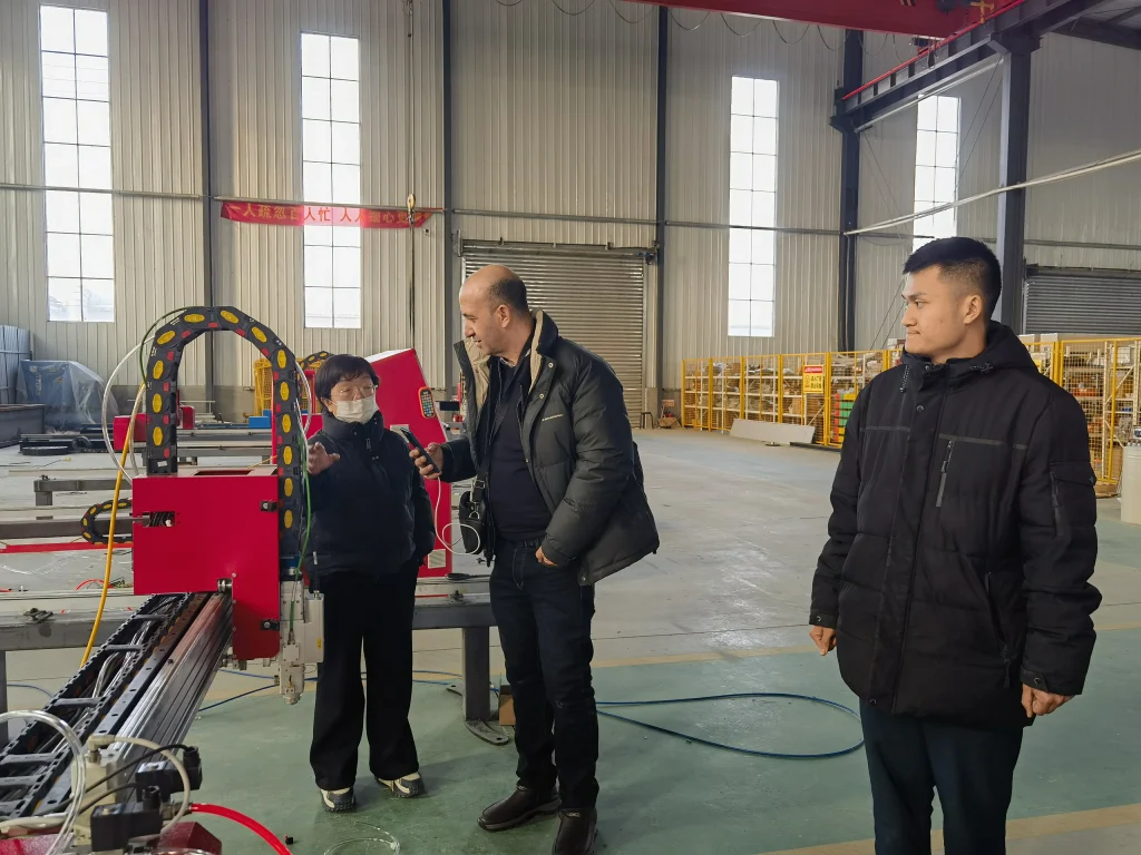 fwincnc Algeria customer visit factory