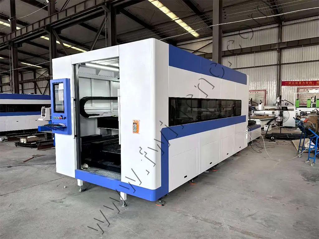 Enclosed Fiber Laser Cutting Machine with Exchange Table